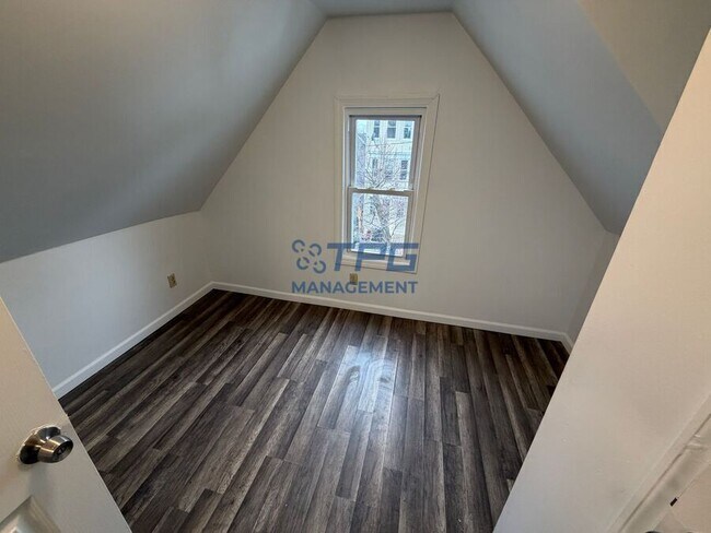 Building Photo - 792 S 15th St