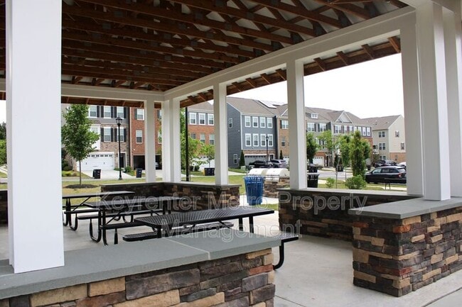 Building Photo - 9818 Ruby Lockhart Blvd