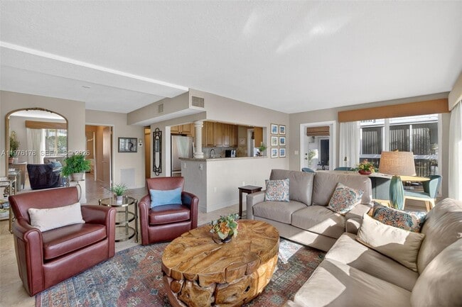 Building Photo - 180 Isle of Venice Dr