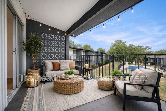 Building Photo - 8300 Robinson St