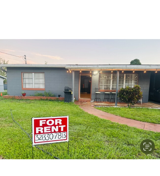 Primary Photo - 650 W Tropicana Ct