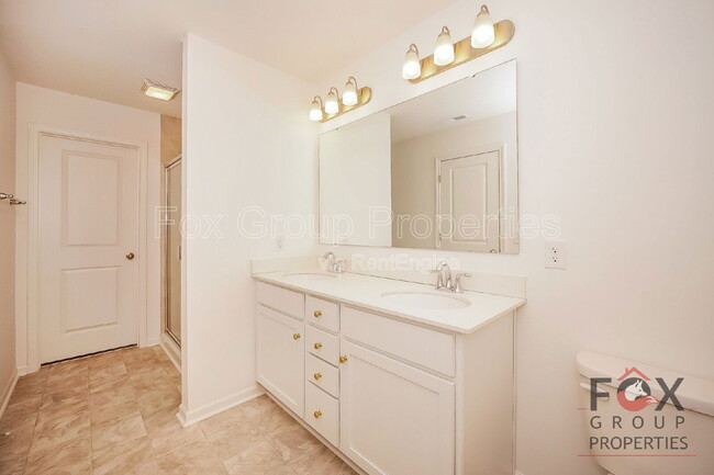 Building Photo - 144 Dyssa Lp