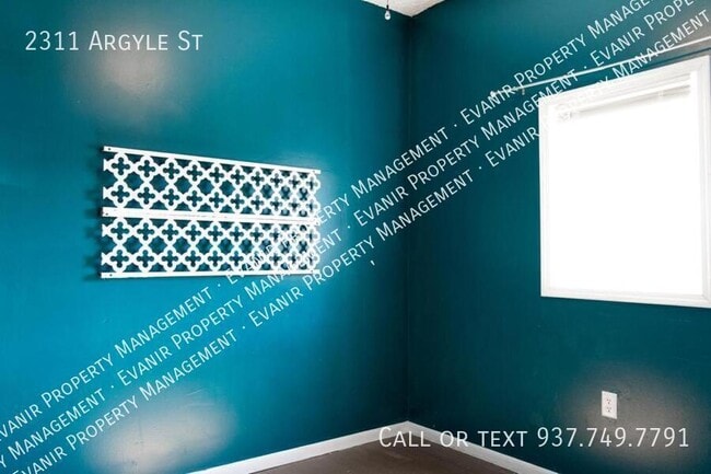 Building Photo - 2311 Argyle St
