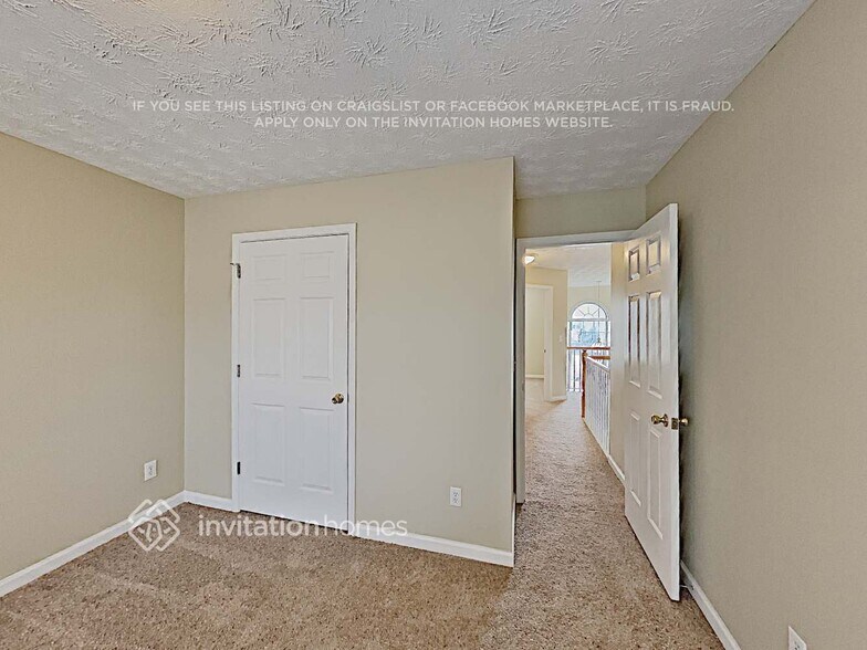 Building Photo - 2363 Oak Falls Ln