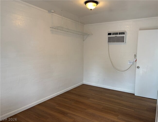 Building Photo - 2125 Elm Ave
