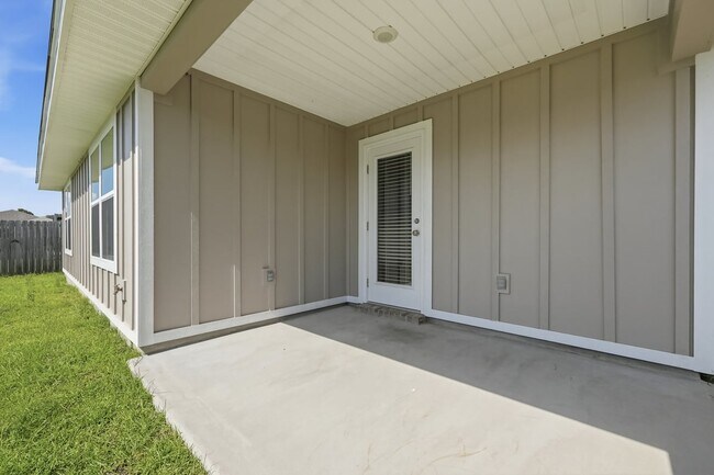 Building Photo - 939 Sandbar Loop