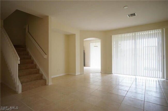Building Photo - 9774 Roundstone Cir