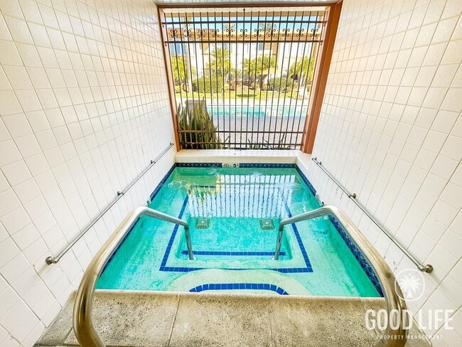 Building Photo - Spacious 2B/2BA condo available in San Carlos!