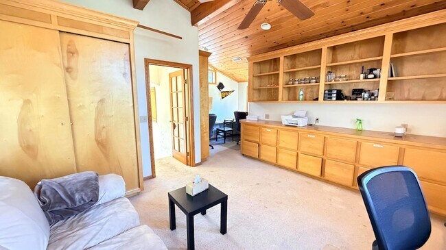 Building Photo - 54061 Linger Ln