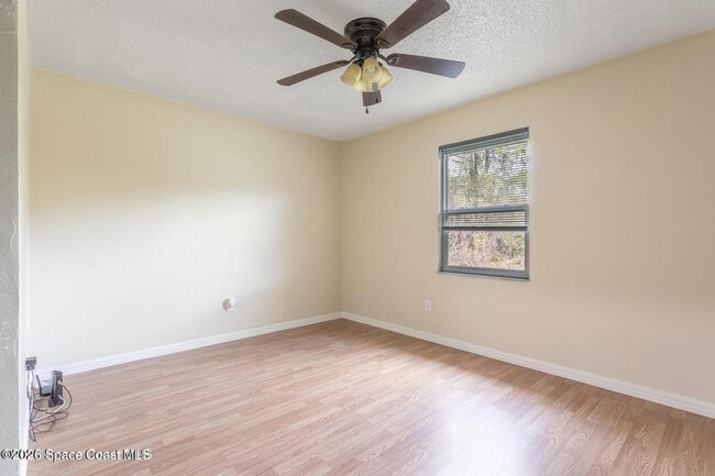 Building Photo - 1263 San Matio St