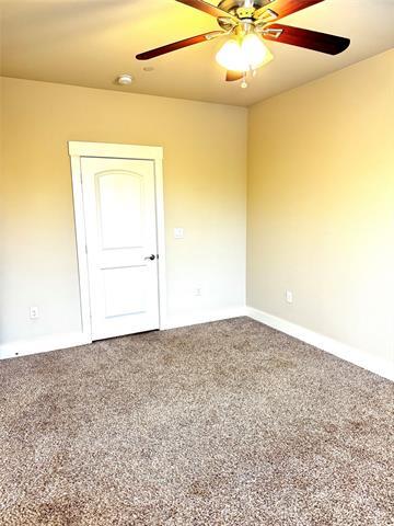 Building Photo - 301 Lily Ln