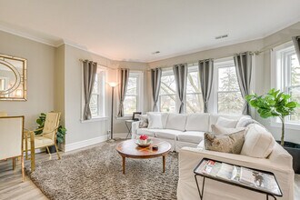 Building Photo - 1538 Fowler Ave