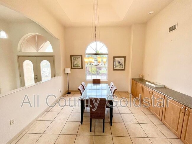 Building Photo - 9 Medalist Way