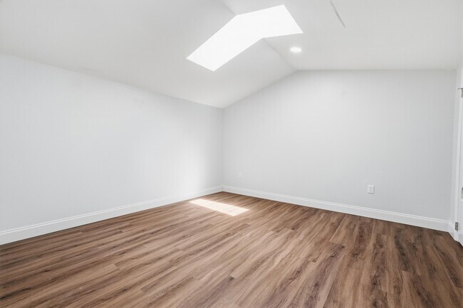 Building Photo - 114 Gleneagles Dr