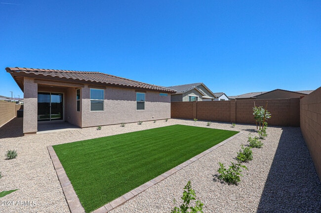 Building Photo - 2071 W Bramble Berry Ln