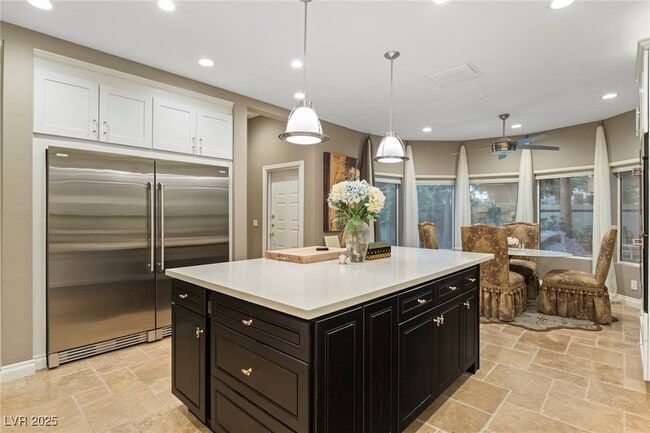 Building Photo - 3160 Bel Air Dr