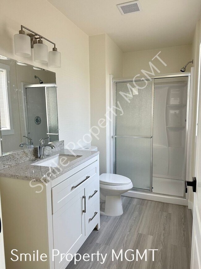 Building Photo - A beautiful 2-story townhouse attached with a single car garage!