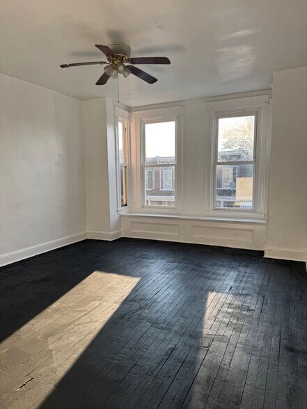 Building Photo - 1206 Oakhurst Pl