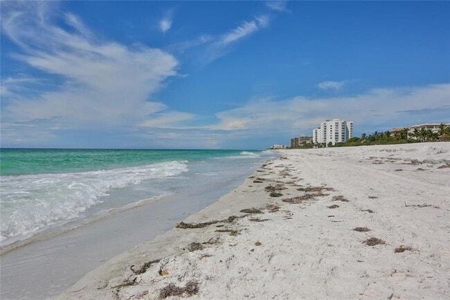 Building Photo - 775 Longboat Club Rd