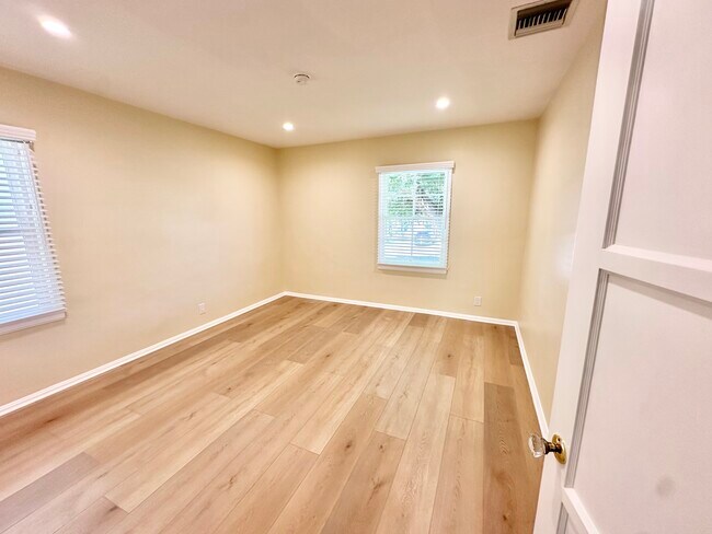 Building Photo - 2544 N Keystone St