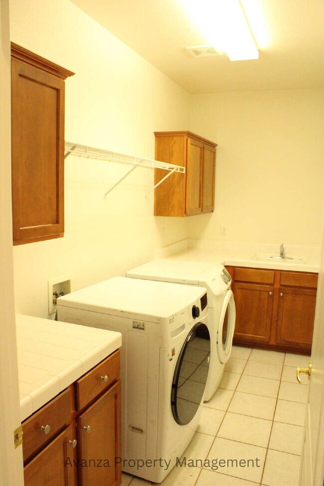 Building Photo - Home for Rent