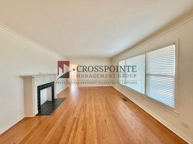 Building Photo - Charming 3 Bedroom, 2 Bathroom Home!