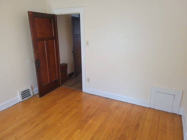 Building Photo - 3716N17thY
