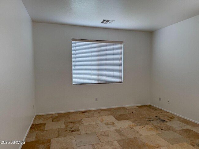 Building Photo - 7024 W Alta Vista Rd