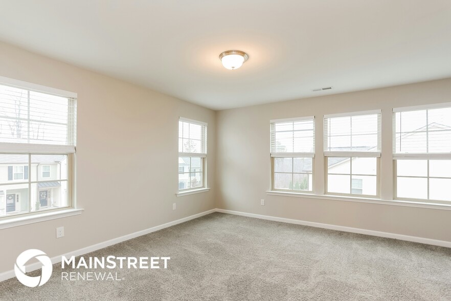 Building Photo - 5 S Grey Abbey Dr