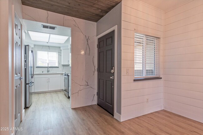 Building Photo - 9450 E Becker Ln