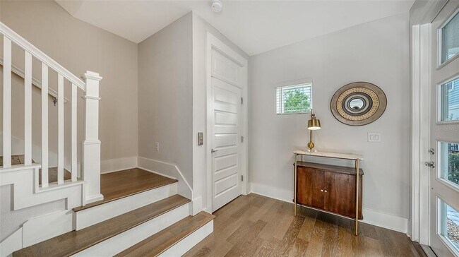 Building Photo - 512 Laurel Pk Dr