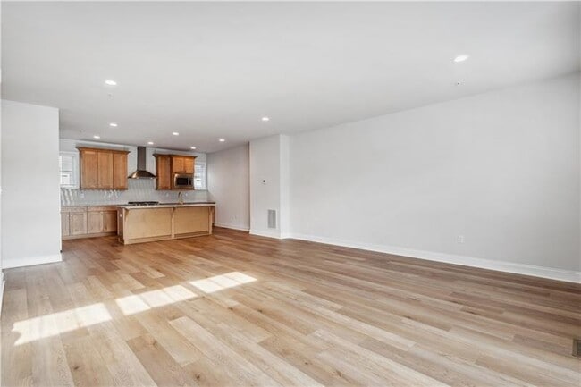 Building Photo - 167 Gress Rd