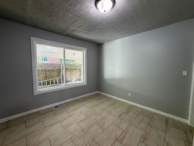 Building Photo - 2157 Nelms Dr SW