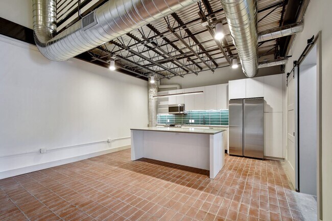 Building Photo - 215 Coca-Cola Pl