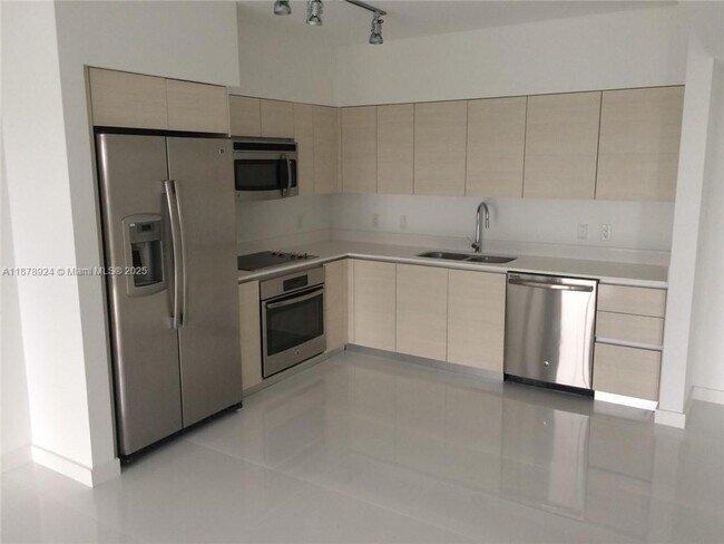 Building Photo - 4250 Biscayne Blvd