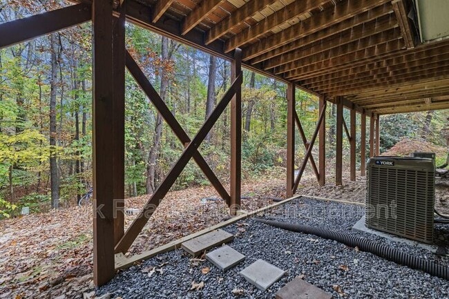 Building Photo - 126 Shady Spring Pl