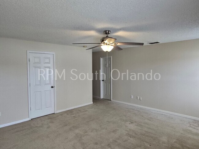 Building Photo - Southchase