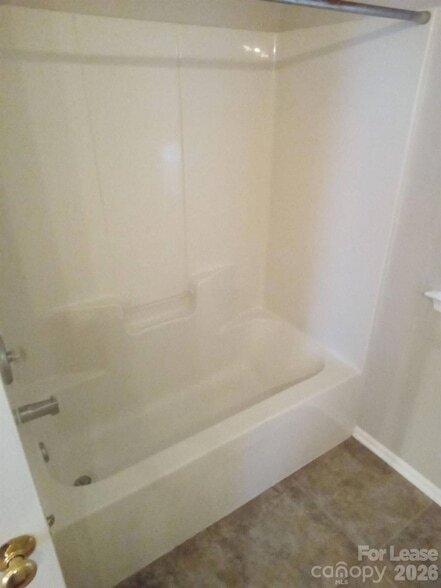 Building Photo - 738 Ablow Dr
