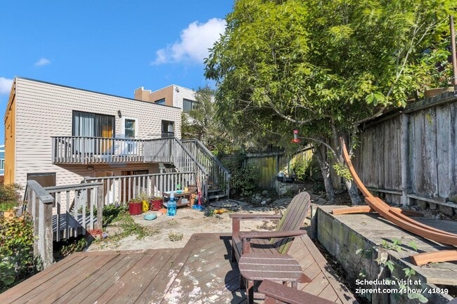 Building Photo - 813 Meade Ave