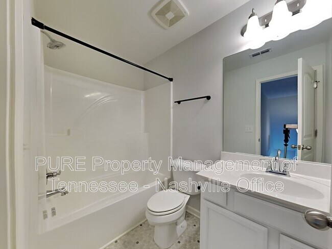 Building Photo - 400 Zeffer Ct