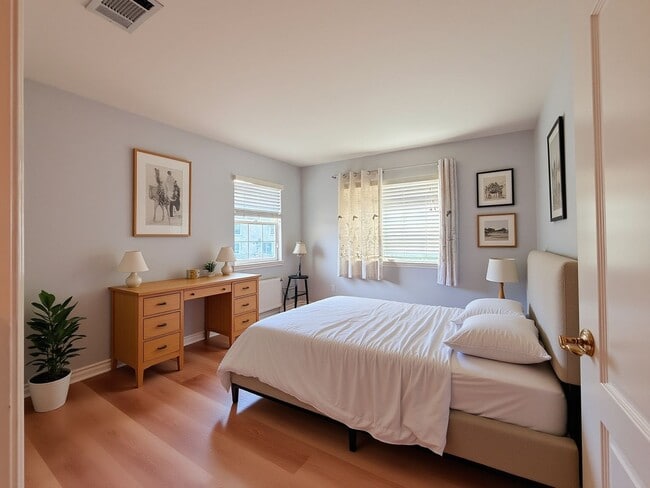 Building Photo - Pet-Friendly Hillside 4BR Home with New Flooring | Newbury Park