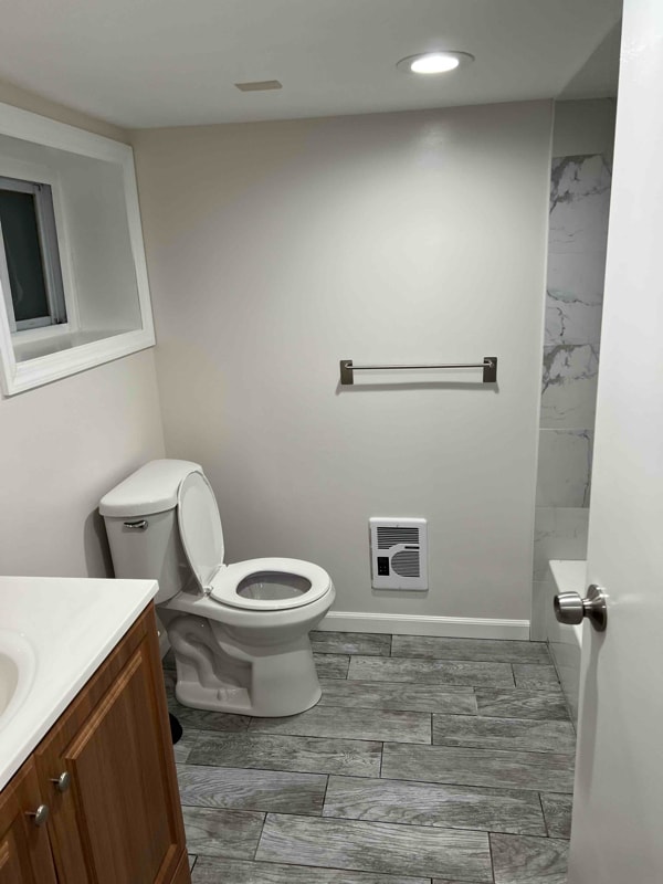 Building Photo - 285 Pearsall Ave