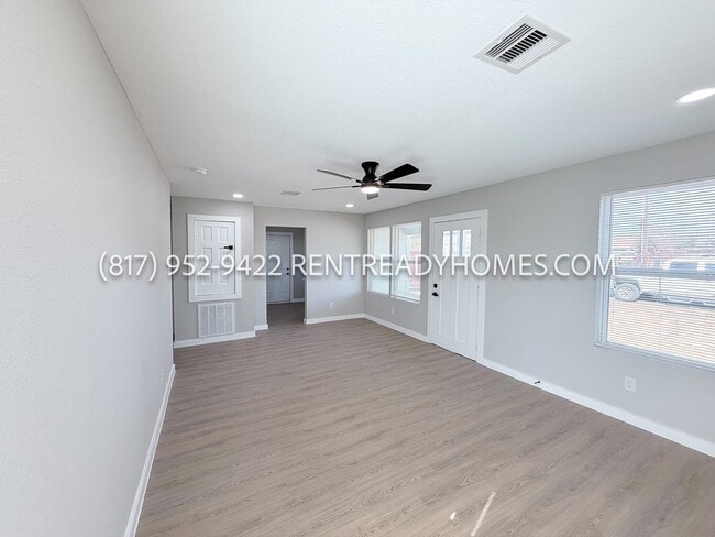 Building Photo - 1506 Eastway St