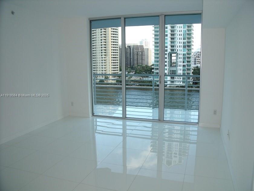 Building Photo - 325 S Biscayne Blvd