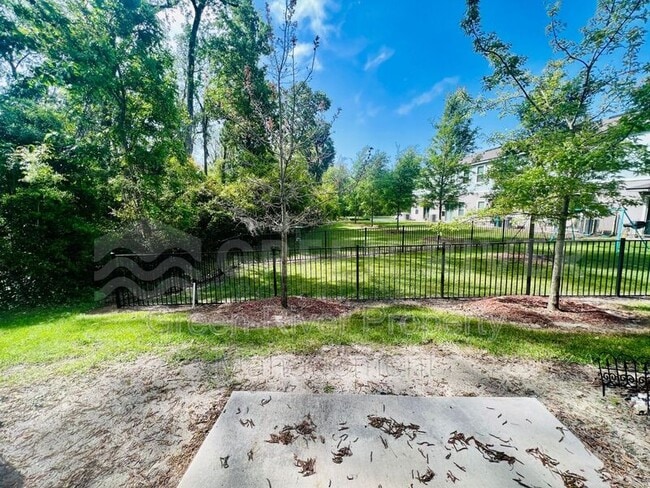 Building Photo - 294 Aralia Ln