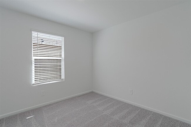 Building Photo - Brand New 4 Bedroom, 2 Bath Home! Never Been Lived In!