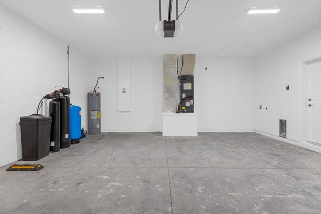 Building Photo - Discover the 3 BD/2BA Home in Beautiful Palm Bay!! Alexa Enabled SMART HOME!