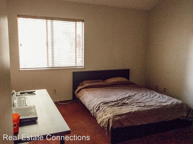 Building Photo - 3 br, 2 bath House - 5314 Borneo Circle