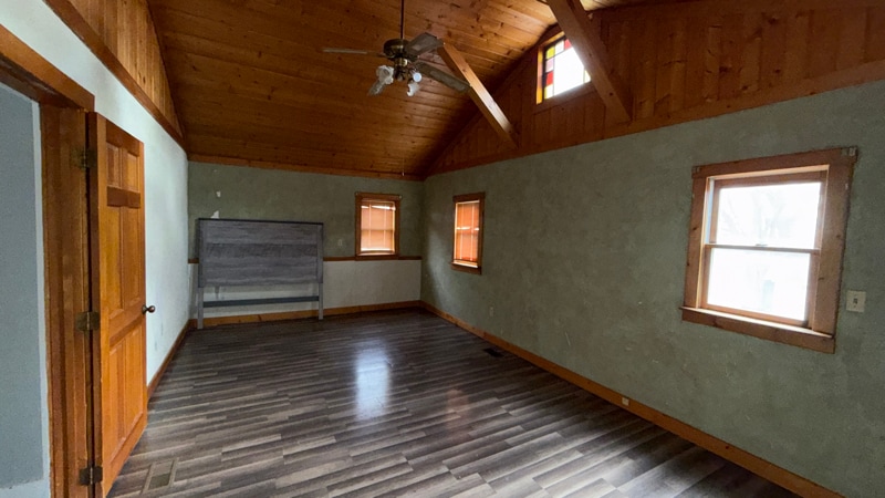 Building Photo - 41 W Main St