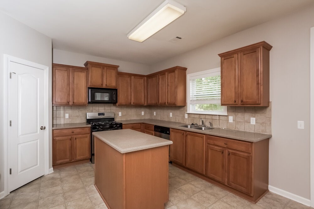 Building Photo - 2528 Mockingbird Ln